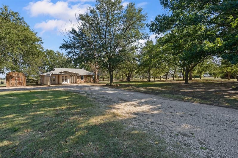 13800 Fm 1384, Justin TX 76247 - Photo 4