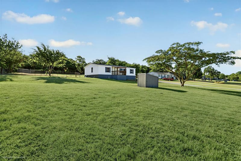 167 Blue Sky Lane, Springtown TX 76082 - Photo 22