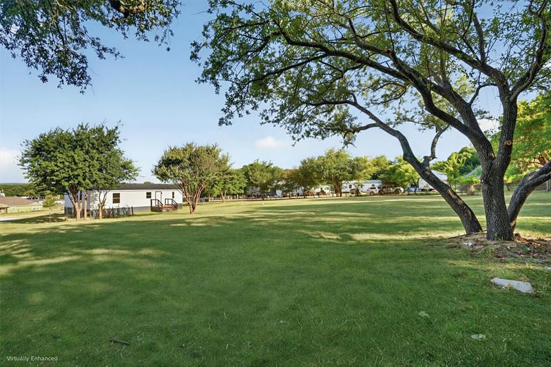167 Blue Sky Lane, Springtown TX 76082 - Photo 24