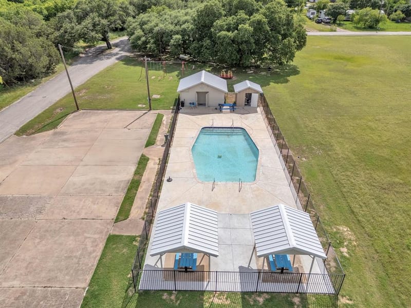 2125 Steepleridge Circle, Granbury TX 76048 - Photo 35