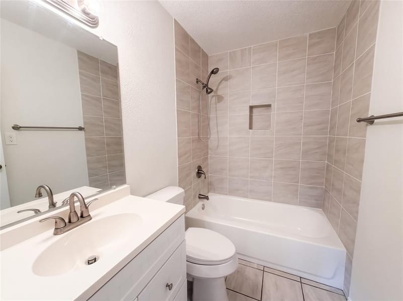 4911 Rollingwood Court, Garland TX 75043 - Photo 23