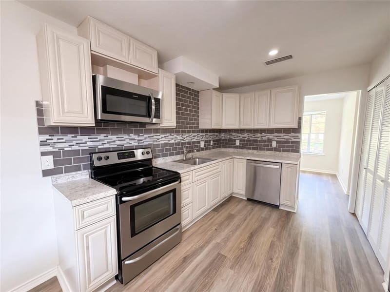 4911 Rollingwood Court, Garland TX 75043 - Photo 10