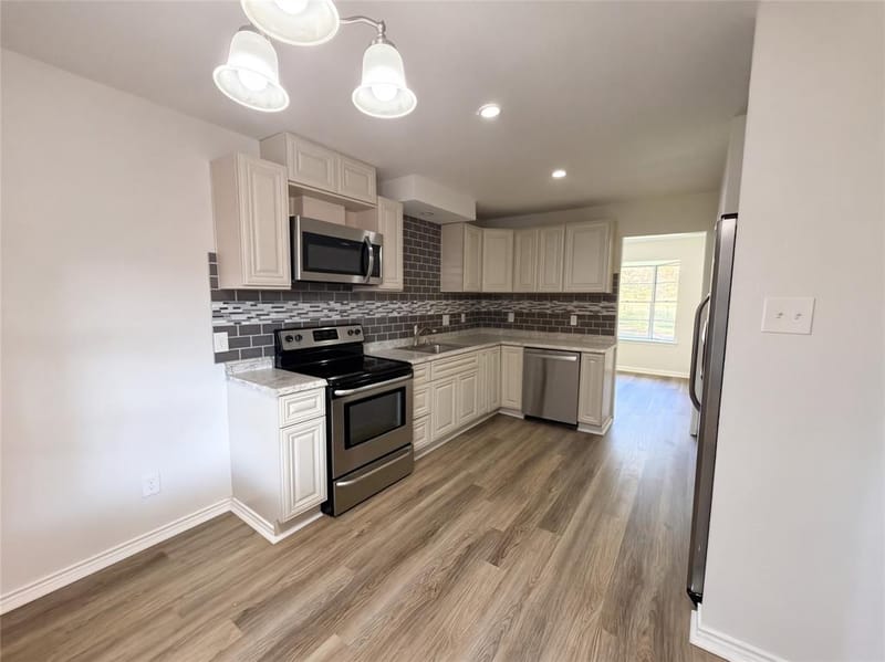 4911 Rollingwood Court, Garland TX 75043 - Photo 8