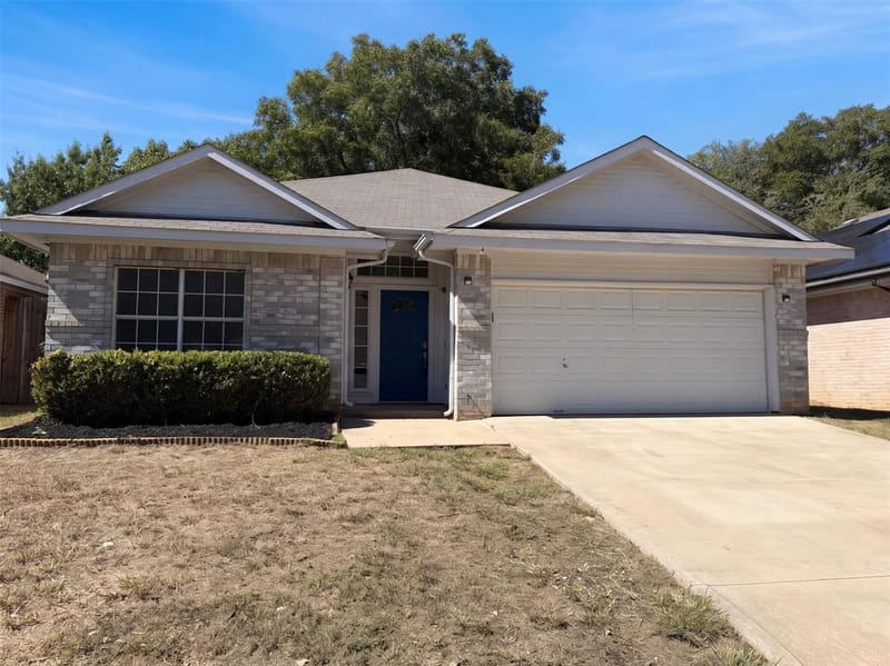 327 Texas Drive, Lake Dallas TX 75065