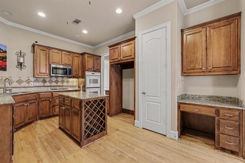 2811 Welborn Street, Dallas TX 75219 - Photo 17