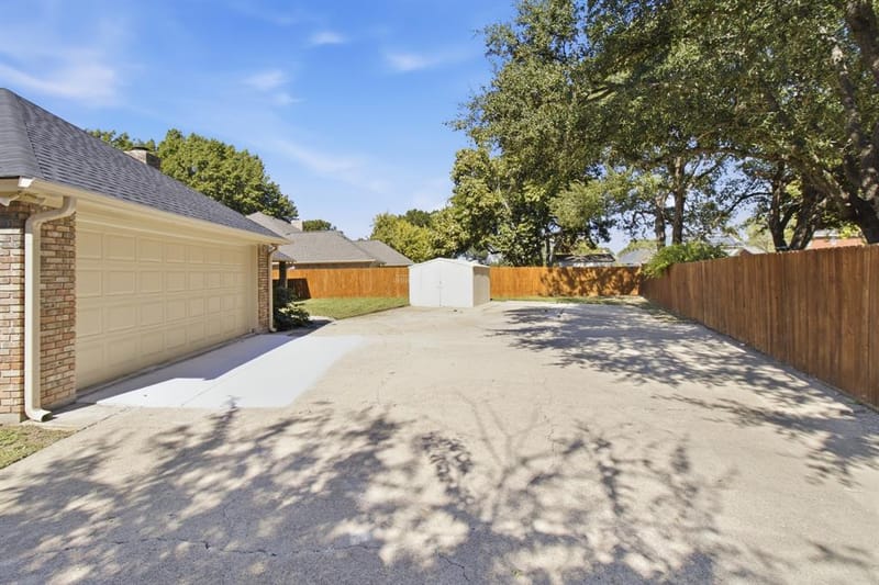9904 Wandering Way Street, Benbrook TX 76126 - Photo 32