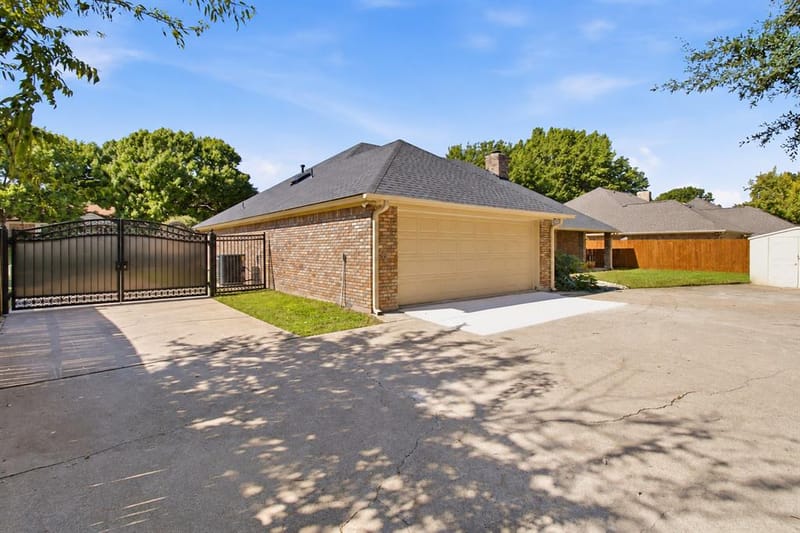 9904 Wandering Way Street, Benbrook TX 76126 - Photo 30