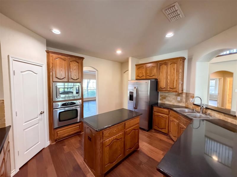12272 Indian Creek Drive, Fort Worth TX 76179 - Photo 6