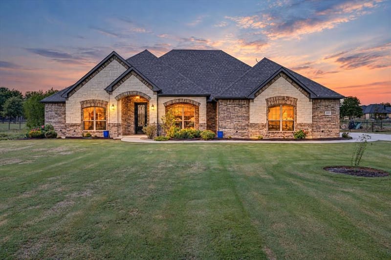 2025 Forest Bluff Trail, Azle TX 76020