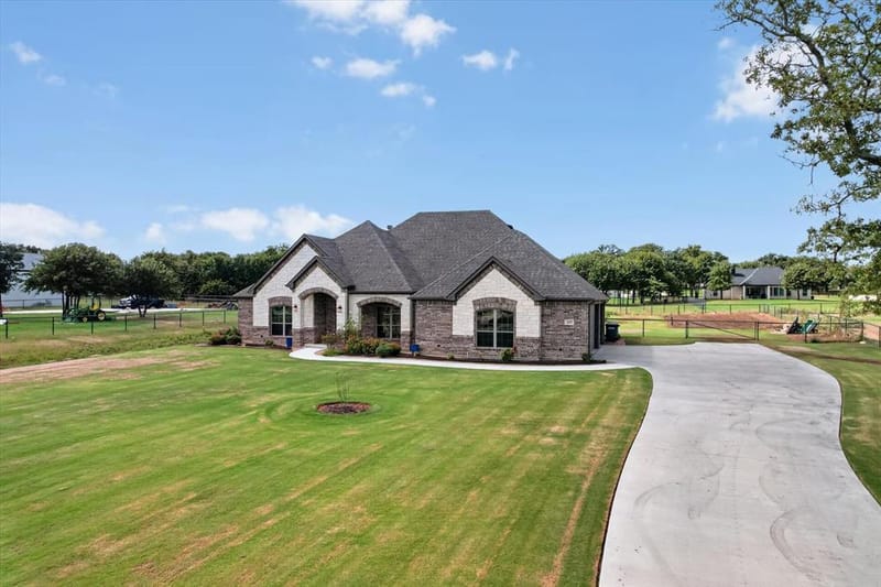 2025 Forest Bluff Trail, Azle TX 76020 - Photo 29