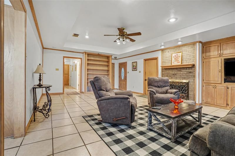 407 Lumpkin Drive, Ennis TX 75119 - Photo 13