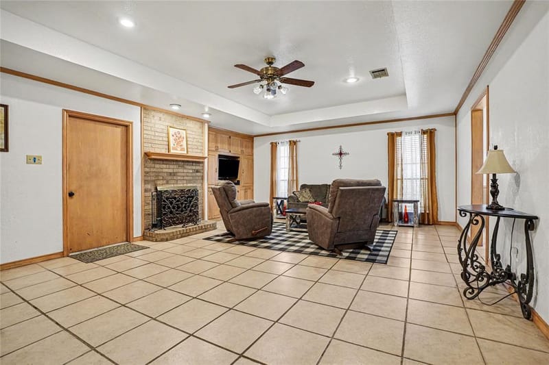 407 Lumpkin Drive, Ennis TX 75119 - Photo 12