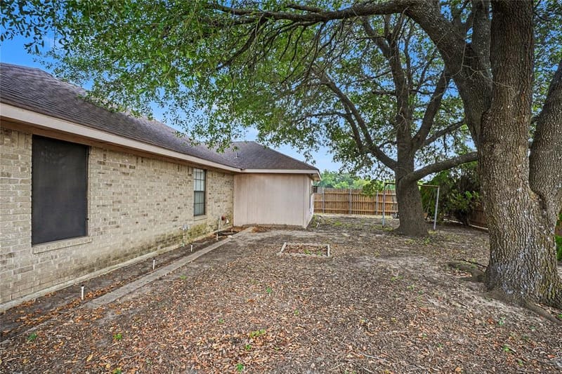 407 Lumpkin Drive, Ennis TX 75119 - Photo 31