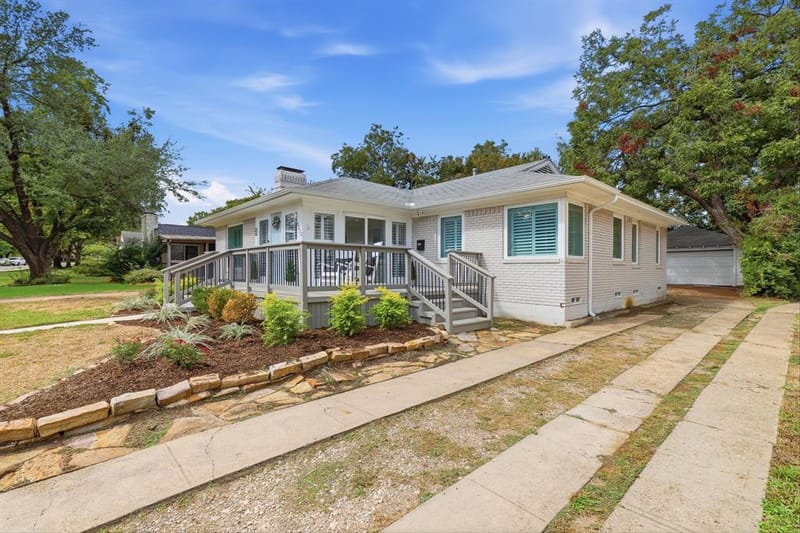 6235 Kenwood Avenue, Dallas TX 75214 - Photo 2