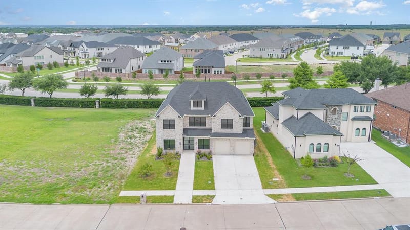 9840 Wyndbrook Drive, Frisco TX 75035 - Photo 3