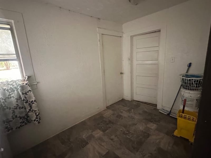 2118 Columbus Avenue, Fort Worth TX 76164 - Photo 8
