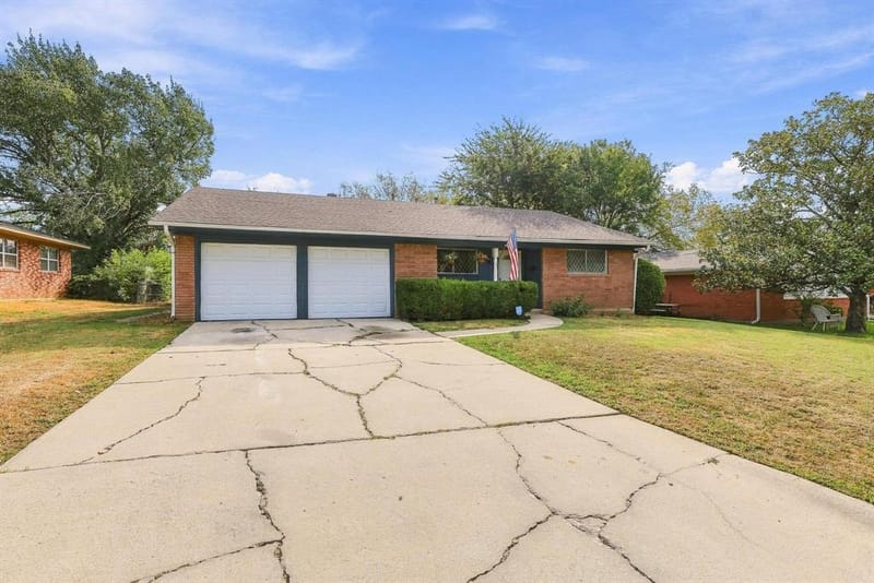 1306 Hillside Drive, Gainesville TX 76240 - Photo 36