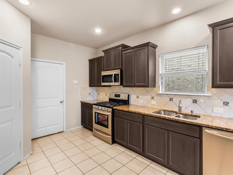 9912 FOX SQUIRREL Trail, McKinney TX 75071 - Photo 15