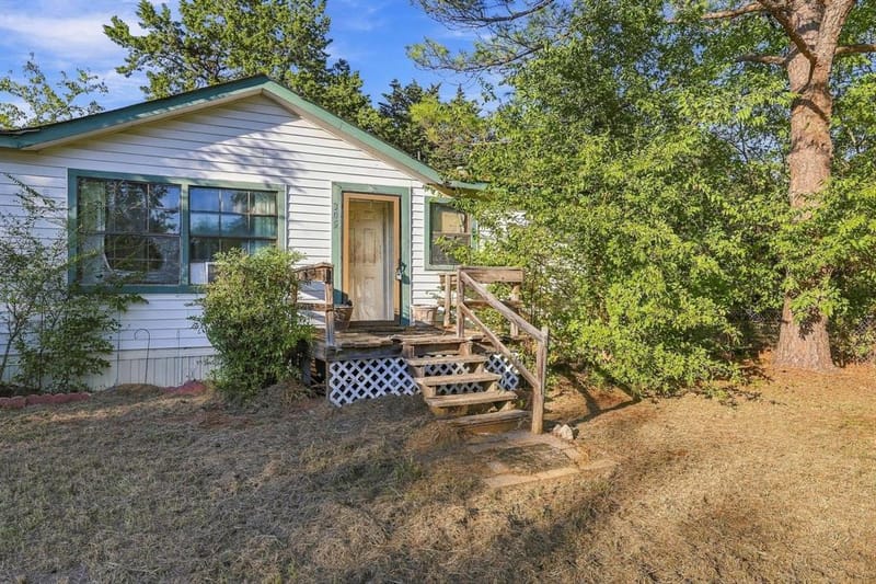 305 Dover Drive, Gordonville TX 76245 - Photo 6
