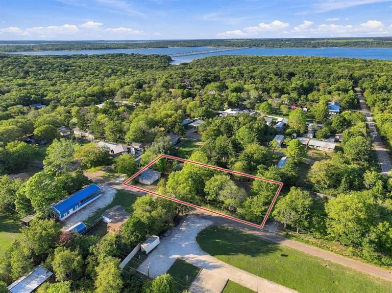305 Dover Drive, Gordonville TX 76245 - Photo 30