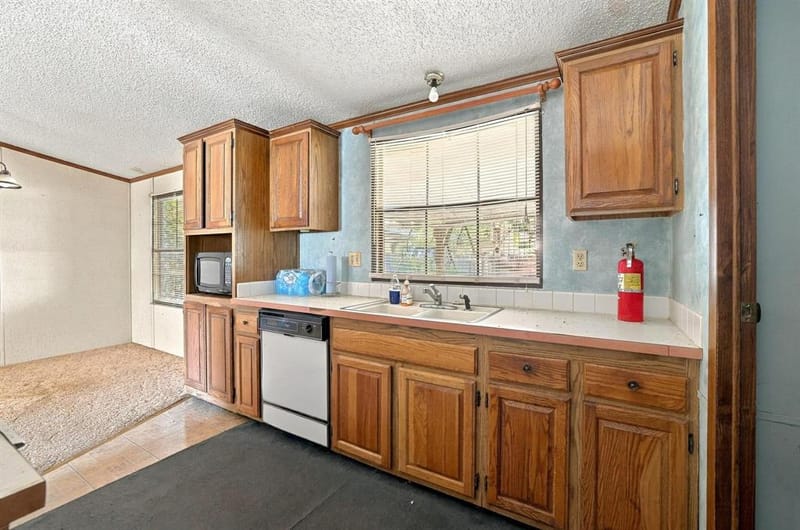 305 Dover Drive, Gordonville TX 76245 - Photo 14