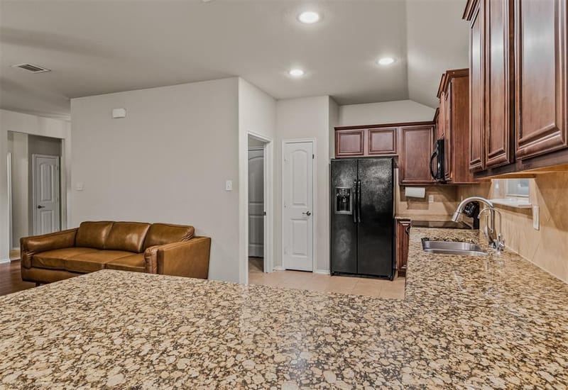 2018 Sterling Gate Drive, Heartland TX 75126 - Photo 5