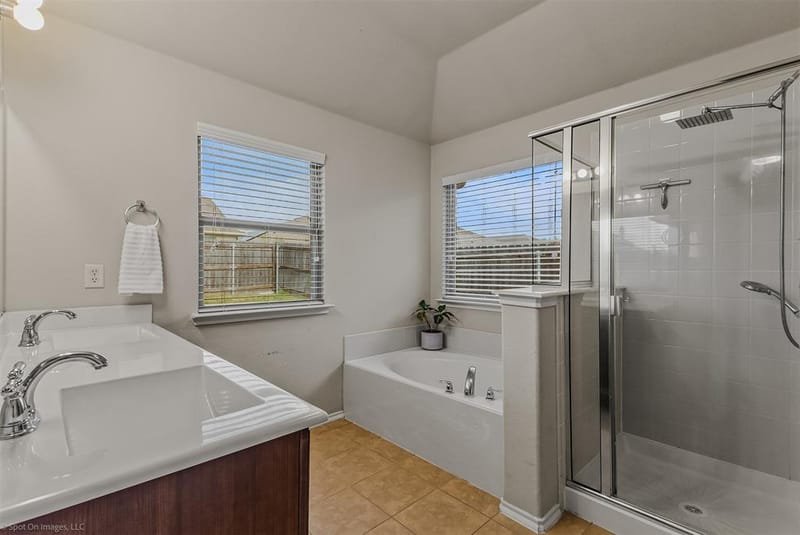 2018 Sterling Gate Drive, Heartland TX 75126 - Photo 14