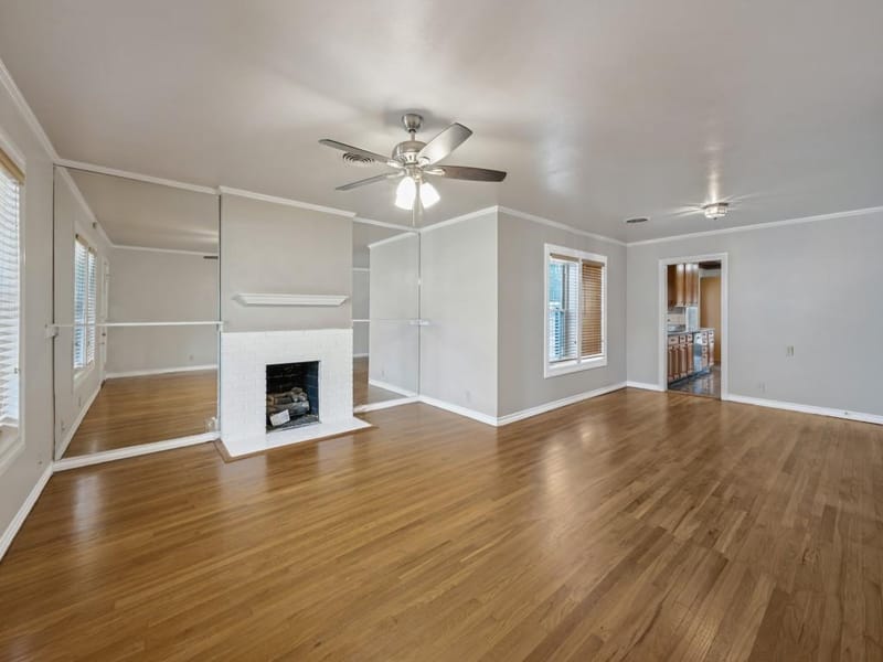 1122 Bonnie Brae Avenue, Fort Worth TX 76111 - Photo 3