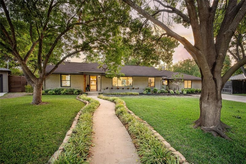 1131 Wicklow Drive, Dallas TX 75218 - Photo 2