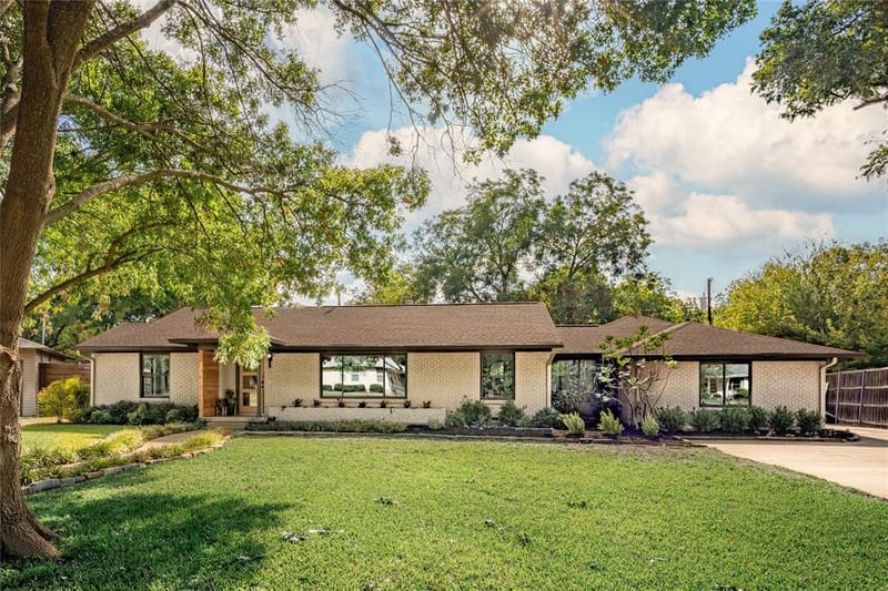 1131 Wicklow Drive, Dallas TX 75218 - Photo 3