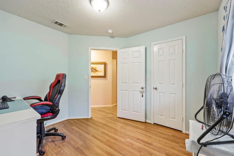 503 Horse Shoe Drive, Euless TX 76039 - Photo 33