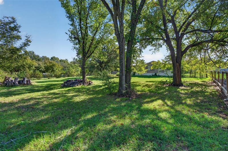 700 Kim Court, Cleburne TX 76031 - Photo 4