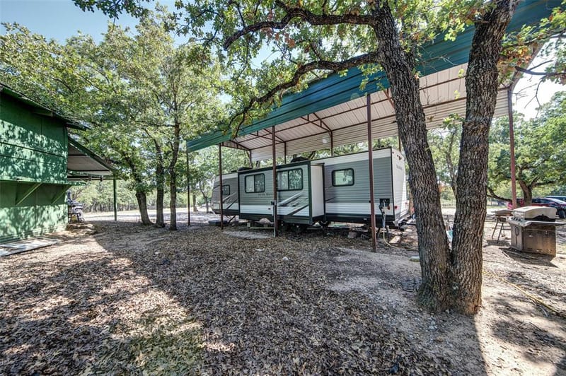 2483 Fruitland Road, Sunset TX 76270 - Photo 16
