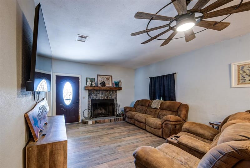2483 Fruitland Road, Sunset TX 76270 - Photo 3