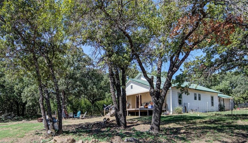 2483 Fruitland Road, Sunset TX 76270