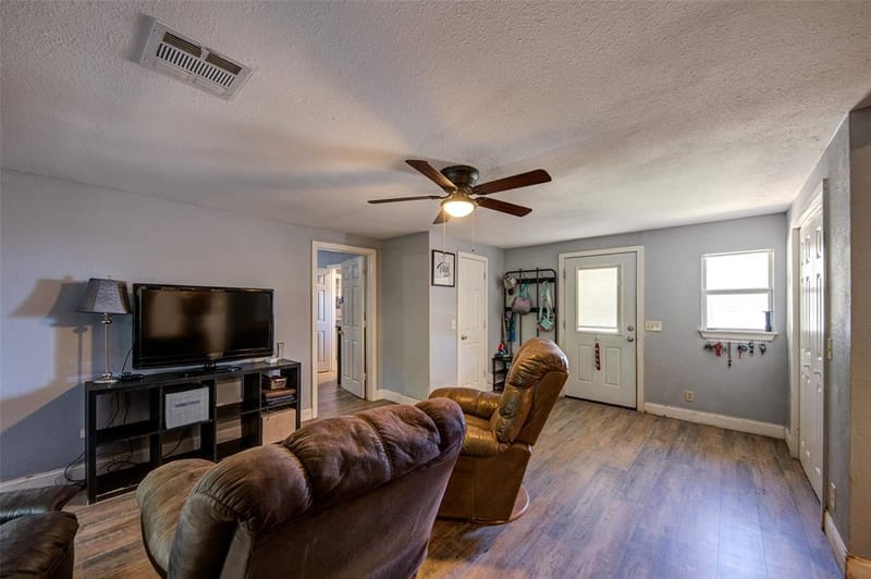 2483 Fruitland Road, Sunset TX 76270 - Photo 9