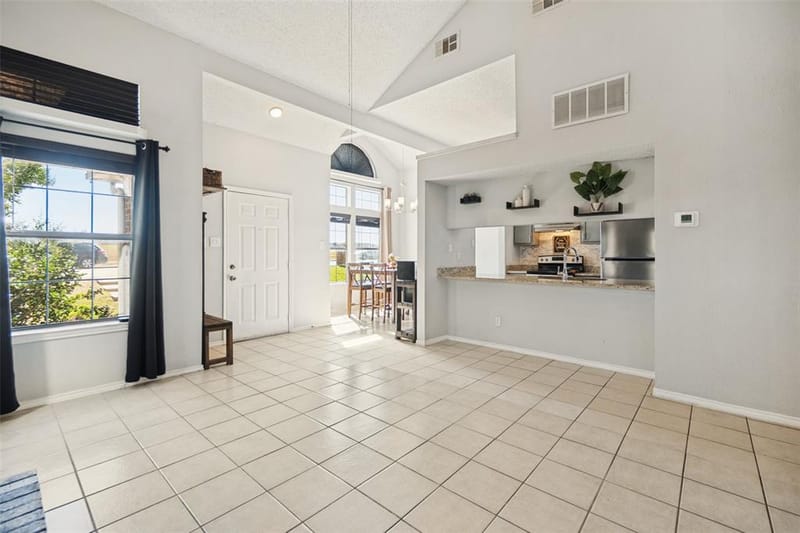 4935 Lomax Drive, Dallas TX 75227 - Photo 6