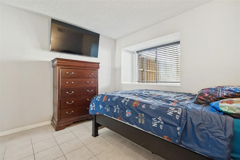 4935 Lomax Drive, Dallas TX 75227 - Photo 20