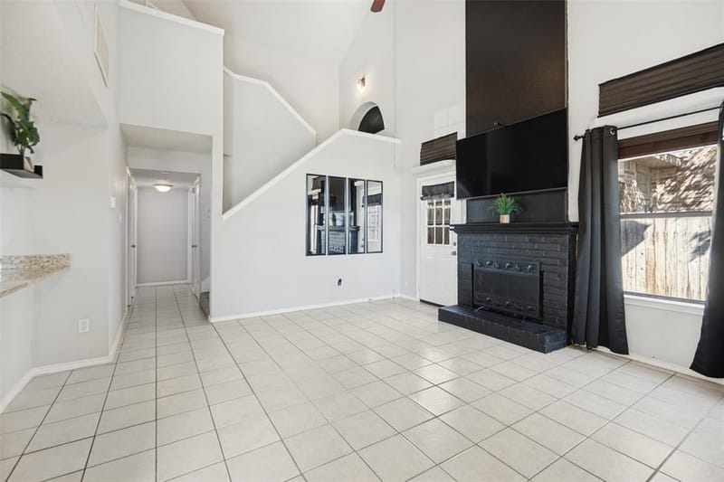 4935 Lomax Drive, Dallas TX 75227 - Photo 4