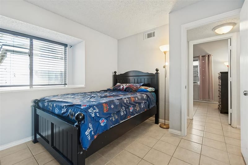4935 Lomax Drive, Dallas TX 75227 - Photo 21