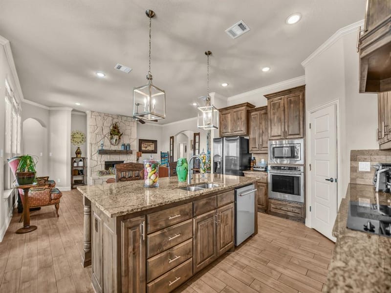 2125 Vanderbilt Drive, Weatherford TX 76088 - Photo 11