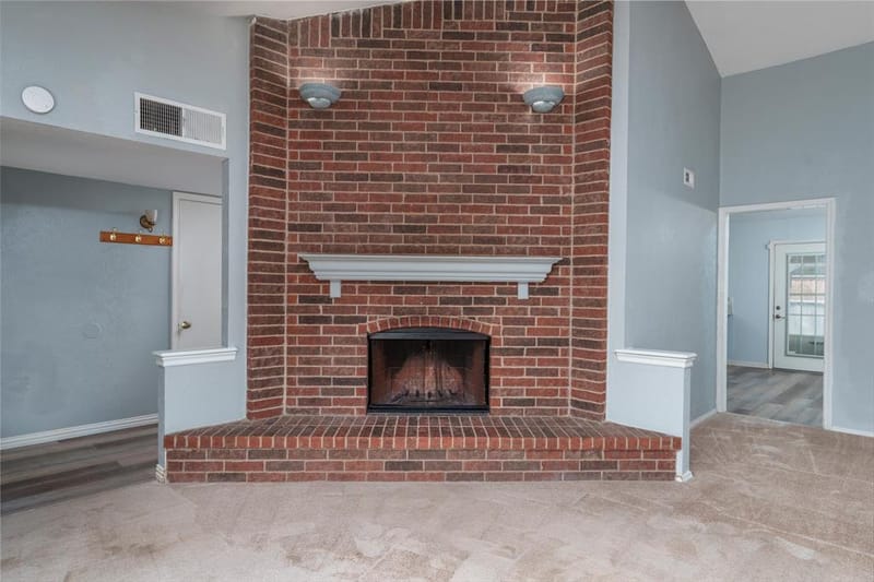 826 Camino Court, Grand Prairie TX 75052 - Photo 6