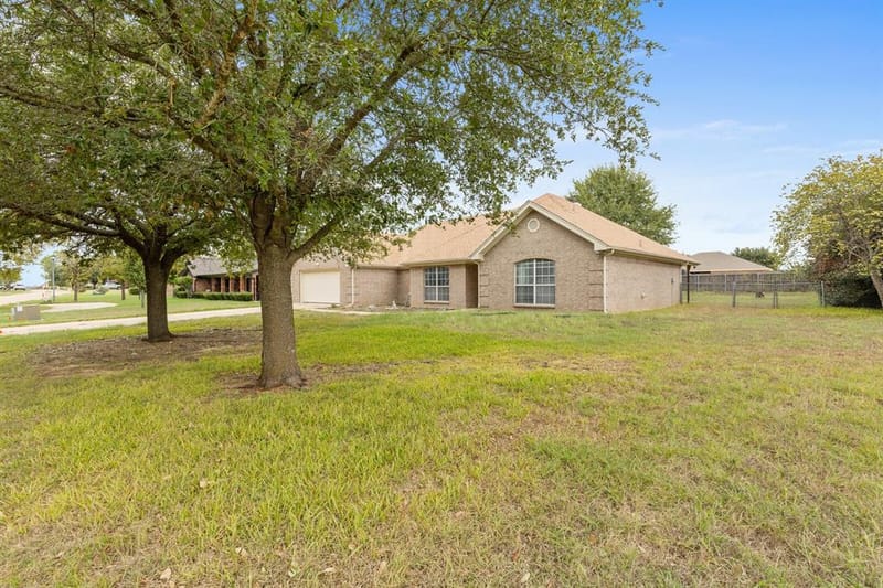 210 River Place W, Gatesville TX 76528 - Photo 3