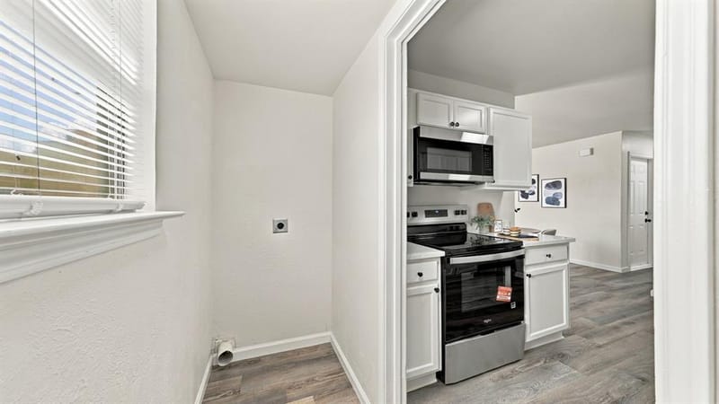 901 W Apache Trail, Granbury TX 76048 - Photo 17