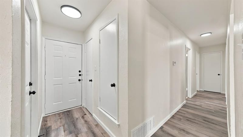 901 W Apache Trail, Granbury TX 76048 - Photo 5