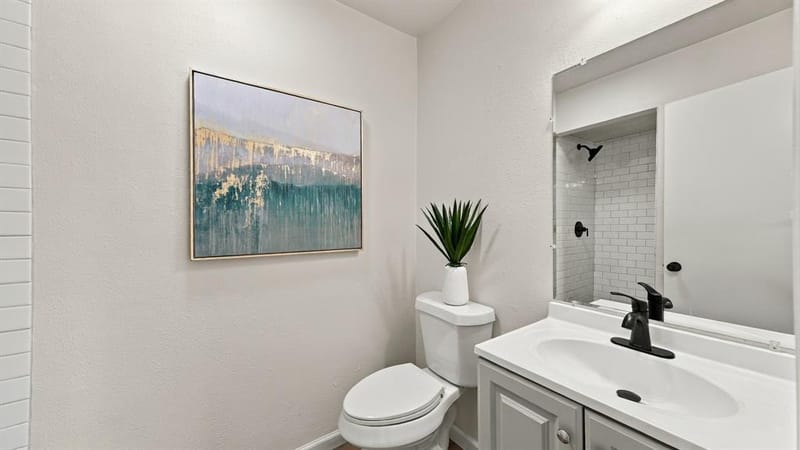 901 W Apache Trail, Granbury TX 76048 - Photo 20