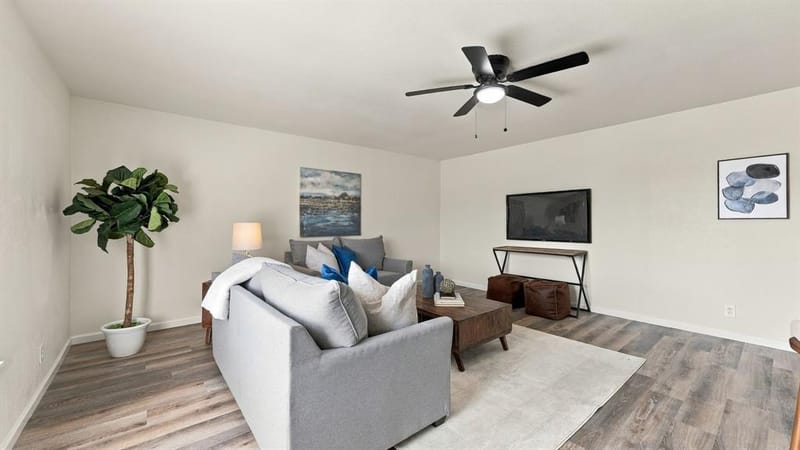 901 W Apache Trail, Granbury TX 76048 - Photo 9