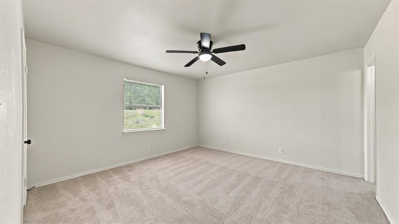 901 W Apache Trail, Granbury TX 76048 - Photo 18