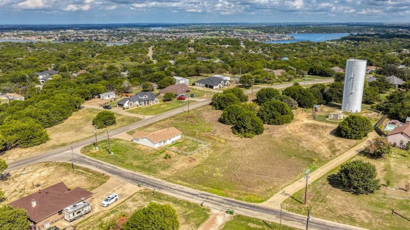 901 W Apache Trail, Granbury TX 76048 - Photo 31