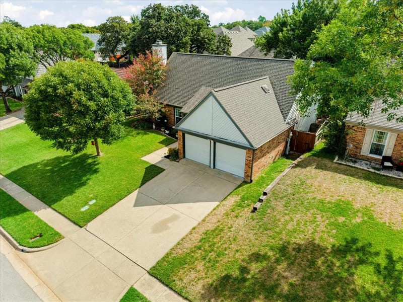 208 Wildbriar Street, Euless TX 76039 - Photo 34